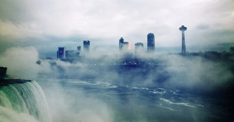Urban photography by Selina Cheng, canada