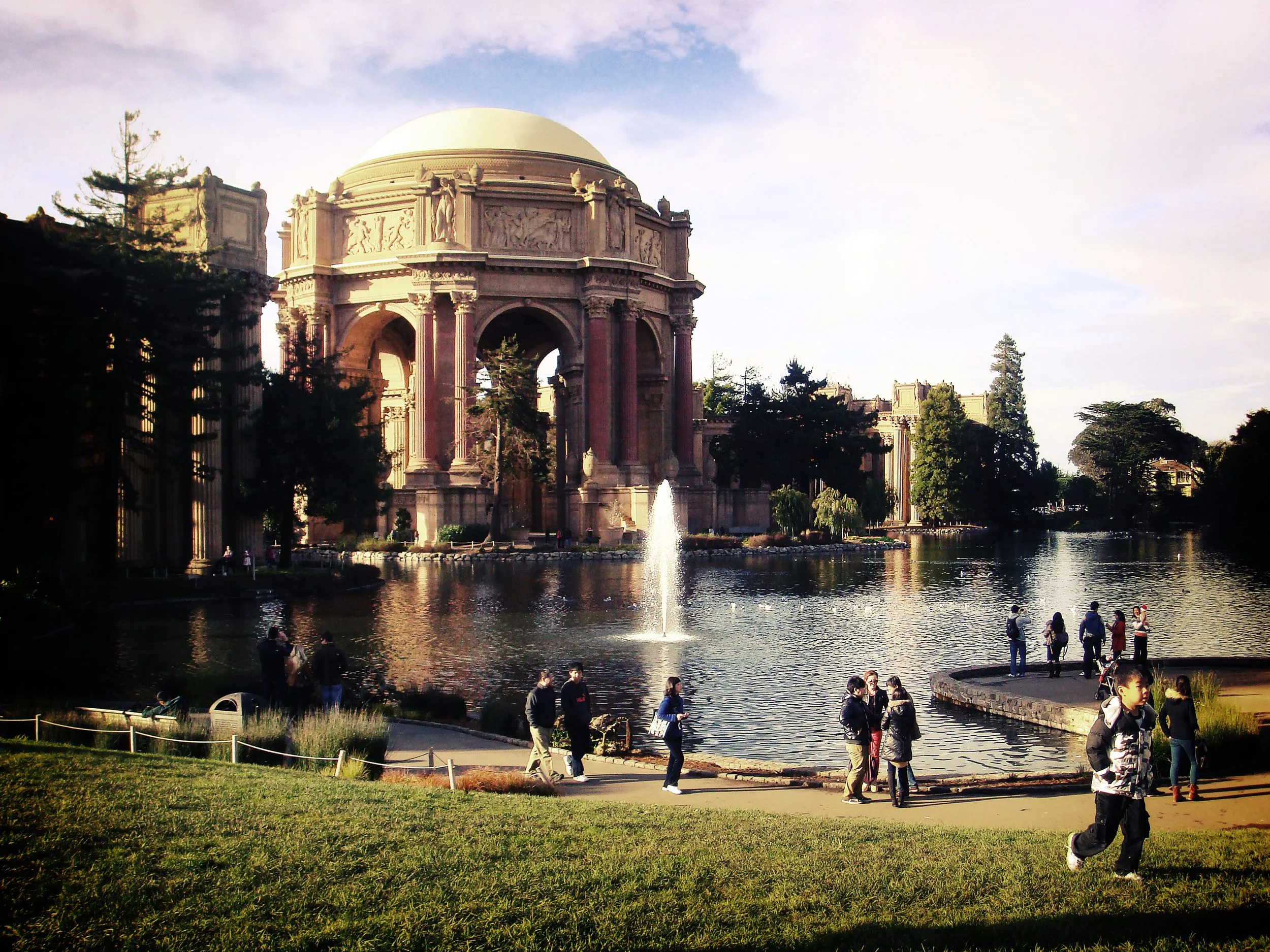 Urban photography by Selina Cheng, palaceof arts