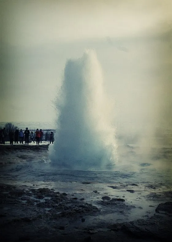 Nature photography by Selina Cheng, waterexplosion1